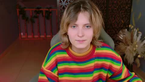 Snapshot of lolaasmus chatting on February 8, 2025, 7:16 pm I consider myself the god Loki but life just calls me LOL online show from February 8, 2025, 7:16 pm