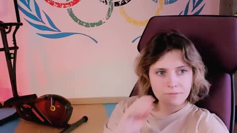 Snapshot of lolaasmus chatting on February 13, 2025, 8:06 am I consider myself the god Loki but life just calls me LOL online show from February 13, 2025, 8:06 am