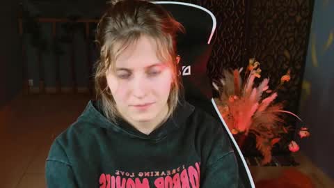 Snapshot of lolaasmus chatting on February 18, 2025, 1:55 pm I consider myself the god Loki but life just calls me LOL online show from February 18, 2025, 1:55 pm