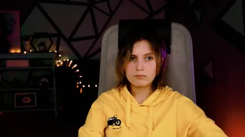 Snapshot of lolaasmus chatting on February 28, 2025, 2:20 pm I consider myself the god Loki but life just calls me LOL online show from February 28, 2025, 2:20 pm