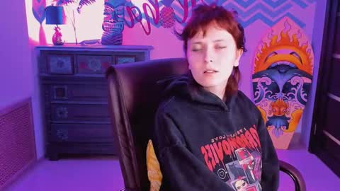 Snapshot of lolaasmus chatting on March 5, 2025, 5:29 am I consider myself the god Loki but life just calls me LOL online show from March 5, 2025, 5:29 am