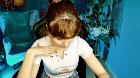 Snapshot of lolaasmus chatting on October 23, 2025, 6:13 am I consider myself the god Loki but life just calls me LOL online show from October 23, 2025, 6:13 am