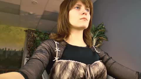 Snapshot of lolaasmus chatting on November 6, 2025, 7:42 am I consider myself the god Loki but life just calls me LOL online show from November 6, 2025, 7:42 am