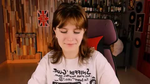 Snapshot of lolaasmus chatting on November 21, 2025, 5:39 am I consider myself the god Loki but life just calls me LOL online show from November 21, 2025, 5:39 am