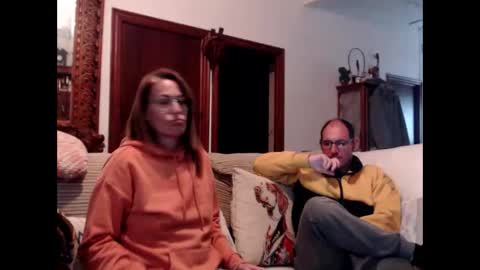 Snapshot of lolahueso chatting on January 30, 2025, 4:24 pm LOLA HUESO y ERIC online show from January 30, 2025, 4:24 pm