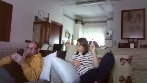 Snapshot of lolahueso chatting on February 20, 2025, 2:46 pm LOLA HUESO y ERIC online show from February 20, 2025, 2:46 pm