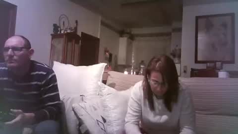 Snapshot of lolahueso chatting on February 20, 2025, 6:57 pm LOLA HUESO y ERIC online show from February 20, 2025, 6:57 pm