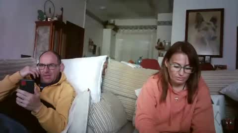 Snapshot of lolahueso chatting on February 23, 2025, 3:40 pm LOLA HUESO y ERIC online show from February 23, 2025, 3:40 pm