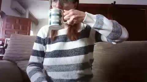 Snapshot of lolahueso chatting on February 25, 2025, 9:20 am LOLA HUESO y ERIC online show from February 25, 2025, 9:20 am