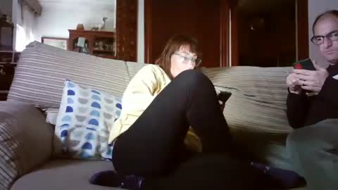 Snapshot of lolahueso chatting on March 10, 2025, 4:25 pm LOLA HUESO y ERIC online show from March 10, 2025, 4:25 pm