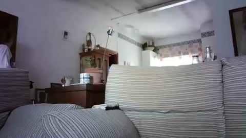 Snapshot of lolahueso chatting on October 31, 2025, 8:59 am LOLA HUESO y ERIC online show from October 31, 2025, 8:59 am