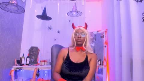 lola online show from October 30, 2025, 5:20 am