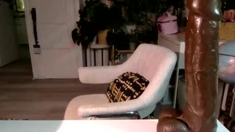 Snapshot of lolalustful chatting on February 2, 2025, 12:30 am Lola Lustful online show from February 2, 2025, 12:30 am