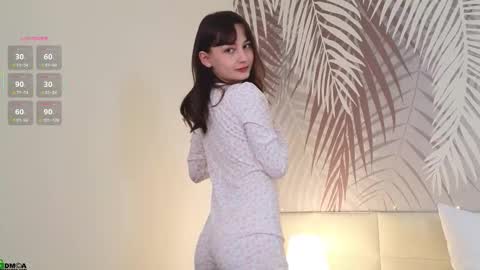 Snapshot of lolaprise chatting on October 3, 2025, 1:46 am Lola online show from October 3, 2025, 1:46 am