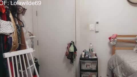 Lolita Wildes Back  online show from September 16, 2025, 4:13 am