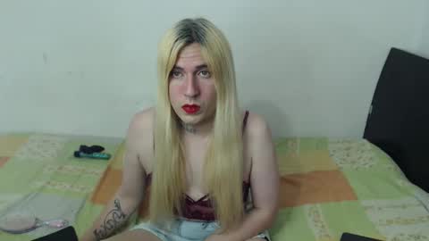 Snapshot of lolitabauer2 chatting on January 13, 2025, 1:02 am Sascha Bauer online show from January 13, 2025, 1:02 am