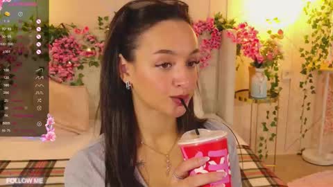 Lolly online show from October 14, 2025, 5:08 am