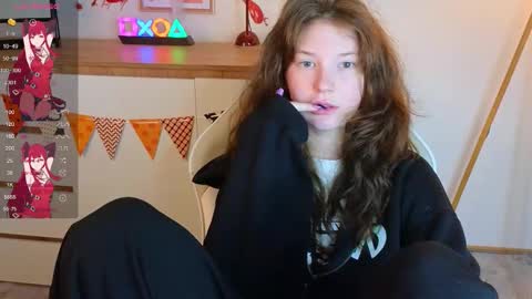 Mona online show from November 8, 2025, 2:39 pm