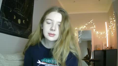 Lilly online show from December 24, 2024, 2:22 pm