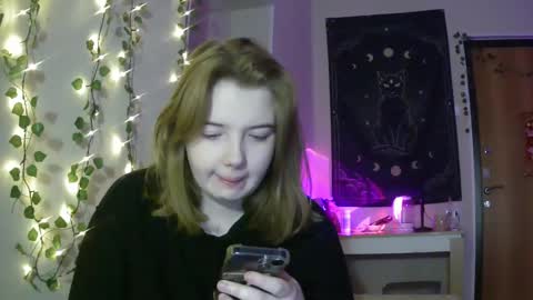 Lilly online show from February 17, 2025, 10:03 pm