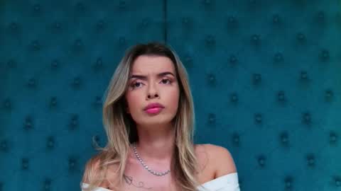 Lolly. online show from December 1, 2025, 7:19 pm