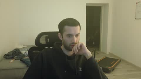 londonboy918070 online show from March 4, 2025, 9:43 pm