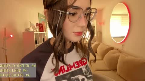 Snapshot of lonelly_lolly98 chatting on March 8, 2025, 7:53 pm SABRINA online show from March 8, 2025, 7:53 pm