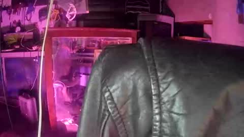 Snapshot of longbeachcd69 chatting on December 4, 2025, 12:25 pm longbeachcd69 online show from December 4, 2025, 12:25 pm