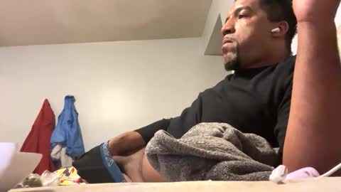 Snapshot of longmeat901 chatting on November 27, 2025, 8:27 am longmeat901 online show from November 27, 2025, 8:27 am