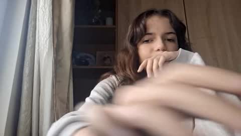 Snapshot of lonniegoldrup chatting on December 3, 2025, 8:34 am Kelly u can call Kelik online show from December 3, 2025, 8:34 am