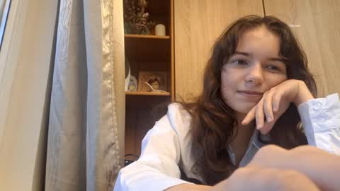 Snapshot of lonniegoldrup chatting on December 5, 2025, 8:23 am Kelly u can call Kelik online show from December 5, 2025, 8:23 am