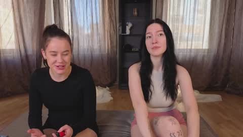  Adele Ellie and Lou   Sally Dana and Bonnie online show from September 18, 2025, 4:25 am