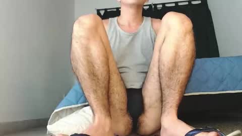 looki 16 online show from January 15, 2025, 3:54 am