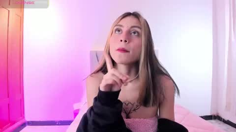 Loly online show from September 15, 2025, 1:22 pm