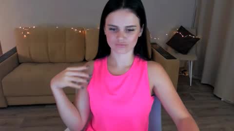 Snapshot of lora_cain chatting on September 11, 2025, 1:00 pm Lora Cain online show from September 11, 2025, 1:00 pm