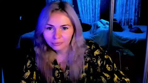 Lora online show from October 29, 2025, 2:36 am