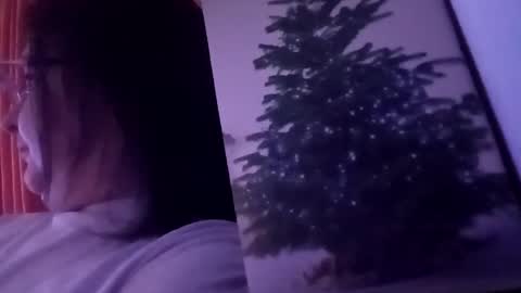 Lora online show from December 24, 2024, 5:13 pm