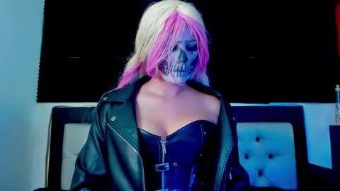 Snapshot of loredepp chatting on October 31, 2025, 4:02 am Lore Depp online show from October 31, 2025, 4:02 am