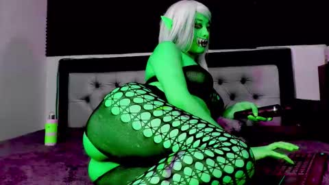 Snapshot of loredepp chatting on November 4, 2025, 3:16 am Lore Depp online show from November 4, 2025, 3:16 am