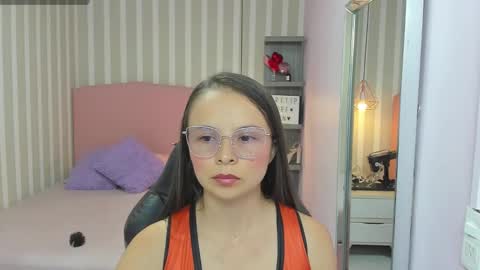 lorelaigiven online show from February 18, 2025, 12:17 pm