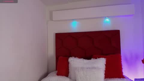 Snapshot of loreley_novoa chatting on September 17, 2025, 3:19 am LORELI online show from September 17, 2025, 3:19 am