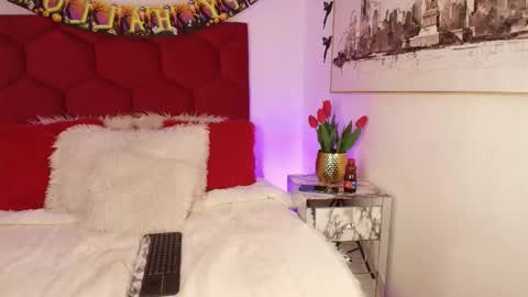 Snapshot of loreley_novoa chatting on October 30, 2025, 3:30 am LORELI online show from October 30, 2025, 3:30 am