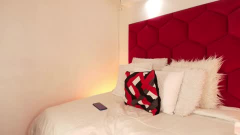 Snapshot of loreley_novoa chatting on November 15, 2025, 4:10 am LORELI online show from November 15, 2025, 4:10 am