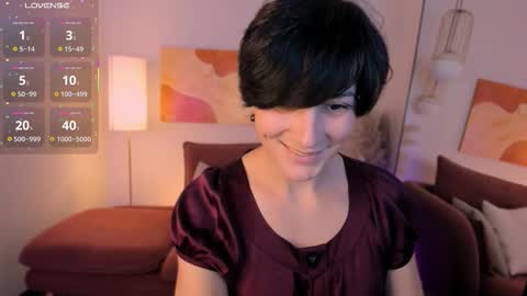 Loren online show from November 18, 2025, 2:43 pm