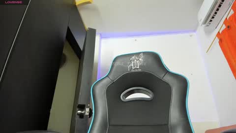 Snapshot of lorena_parlove chatting on January 8, 2025, 2:14 pm Lorena Parlove online show from January 8, 2025, 2:14 pm