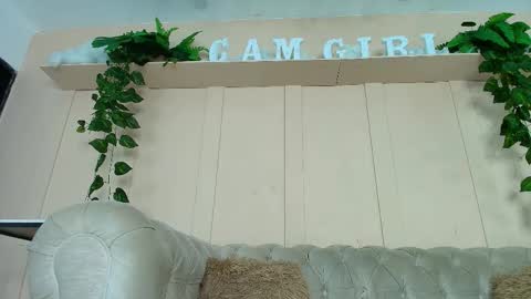 lorena_rubio online show from October 28, 2025, 12:09 pm