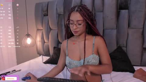 Snapshot of lorena_vieira_ chatting on February 23, 2025, 10:53 pm Lorena Vieira online show from February 23, 2025, 10:53 pm