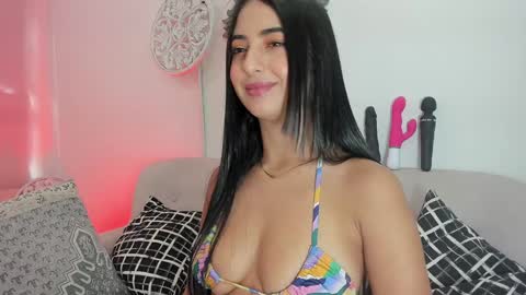 Snapshot of lorens_martin chatting on January 31, 2025, 1:45 pm L O R E N online show from January 31, 2025, 1:45 pm