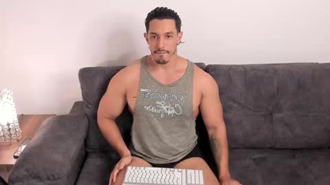 Snapshot of lorenzo_ferrec chatting on February 13, 2025, 1:40 am Lorenzo F online show from February 13, 2025, 1:40 am