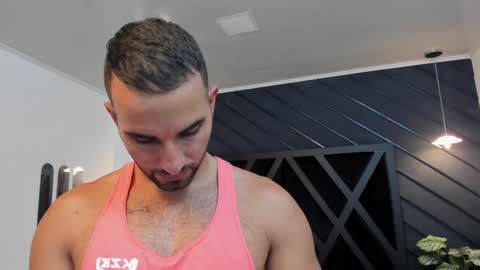 Snapshot of lorenzo_walker_ chatting on January 25, 2025, 5:30 pm L O R E N Z O Thumbs Up help online show from January 25, 2025, 5:30 pm